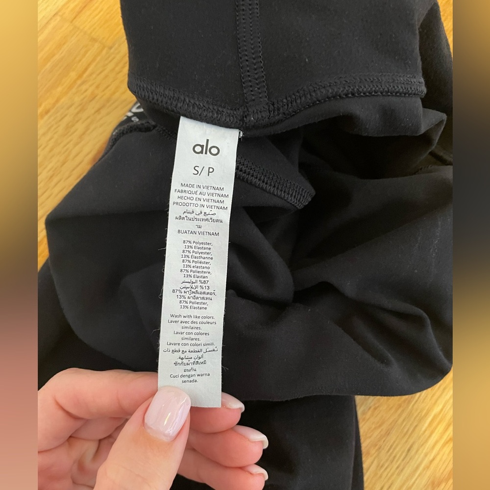 Alo Yoga - Alosoft High-Waist 7/8 Highlight Legging - Picture 11 of 11